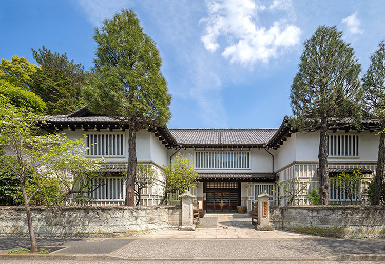 日本民藝館　外観南面